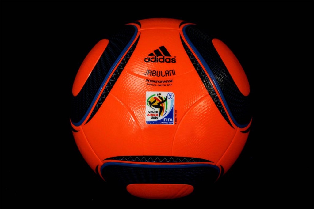 Официальный мяч Чм 2010 - Jabulani.