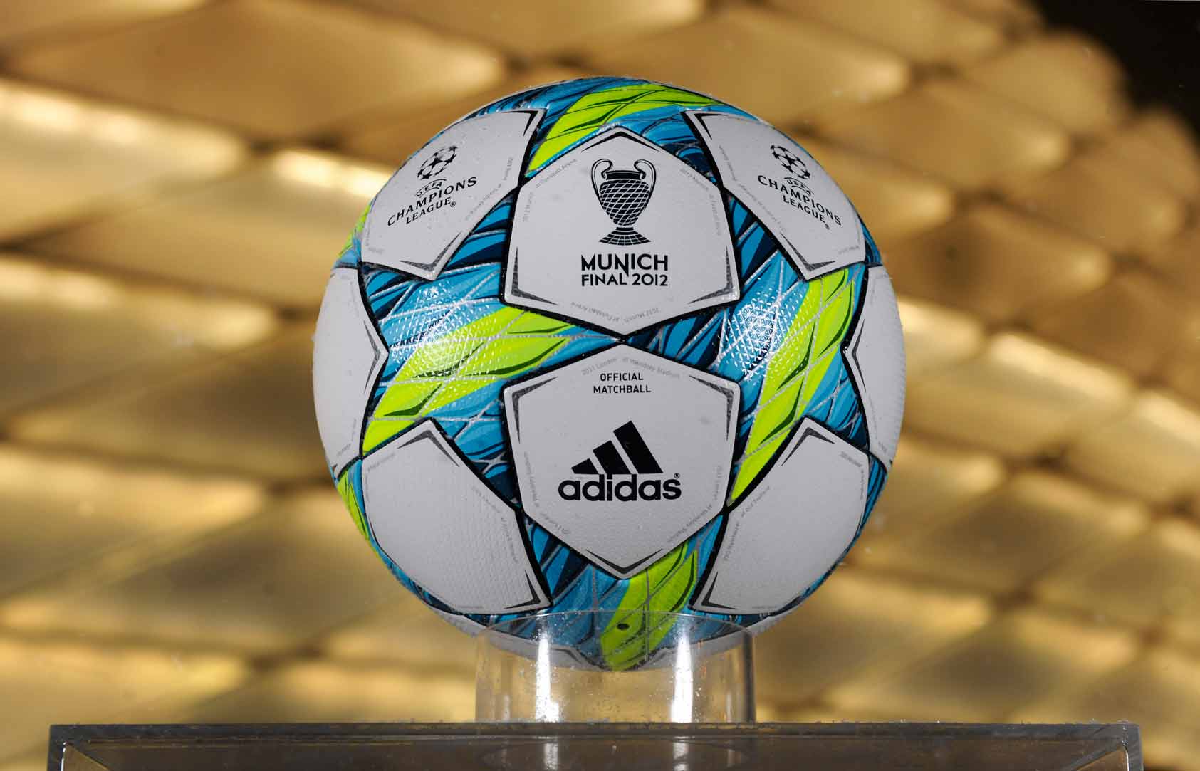 мяч финала лиги чемпионов 2012