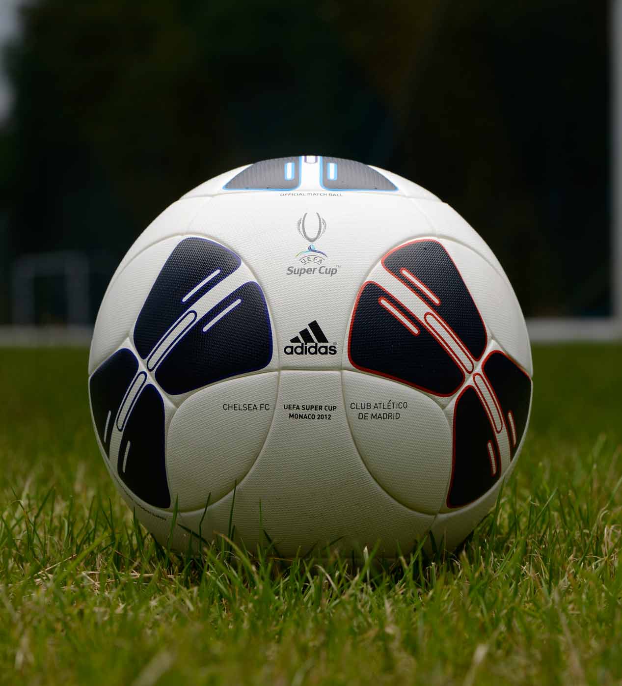 мяч суперкубка УЕФА 2012