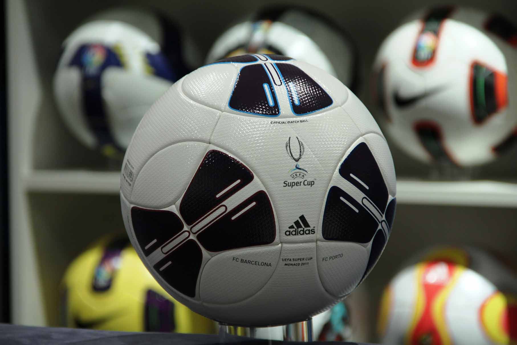 мяч суперкубка УЕФА 2011