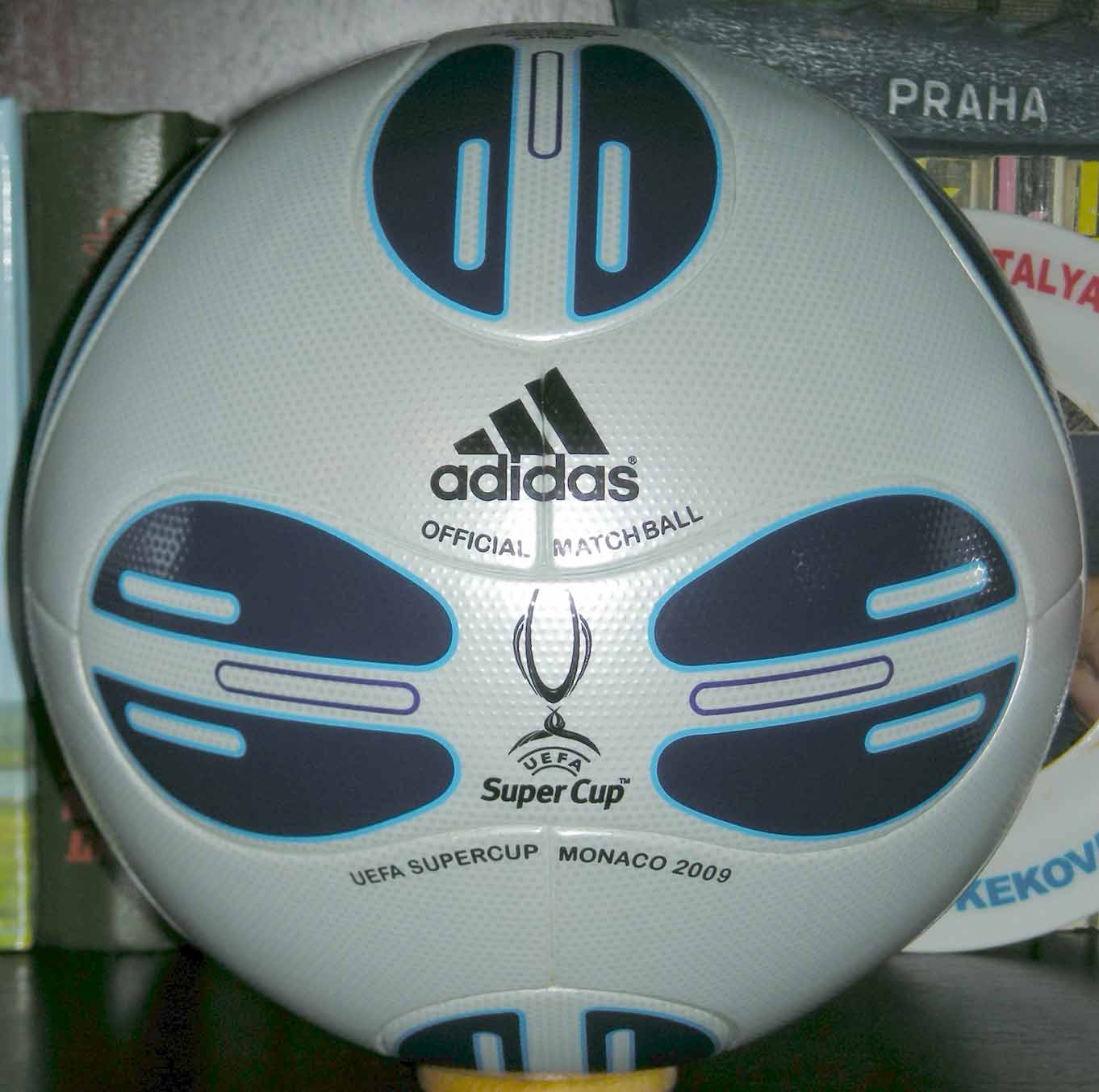 Мяч Суперкубка УЕФА 2009